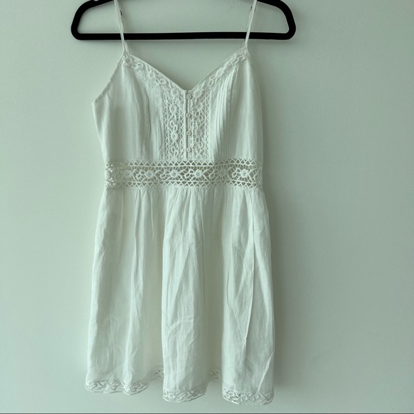 Abercrombie & Fitch Dresses & Skirts - Abercrombie and Fitch lace dress